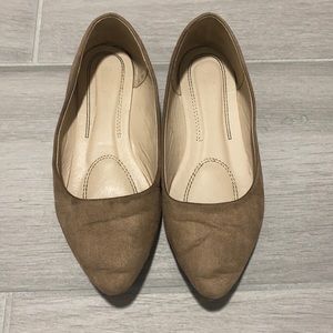 Dark beige/brown flats